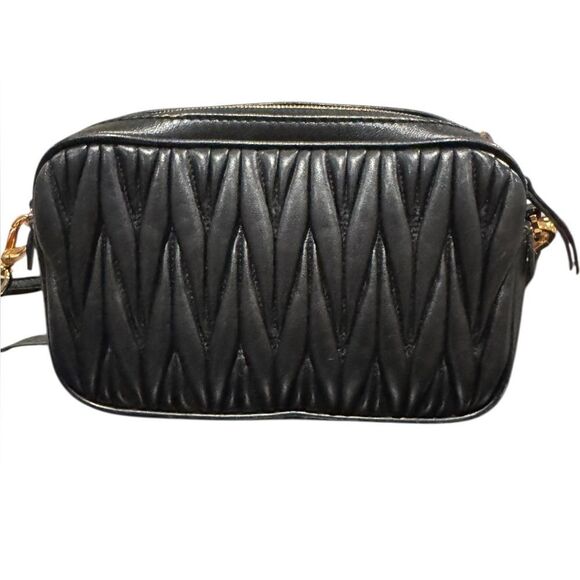 Miu Miu Black Leather Matelasse Quilted Double Zip Shoulder Bag Pochette Auth - Picture 2 of 14